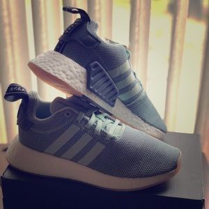 Women’s Adidas NMD r2